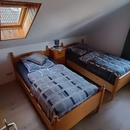 Schöne Helle Fur 2 Personen Apartment Rüsselsheim